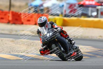 media/Apr-09-2022-SoCal Trackdays (Sat) [[c9e19a26ab]]/Turn 2 (1140am)/